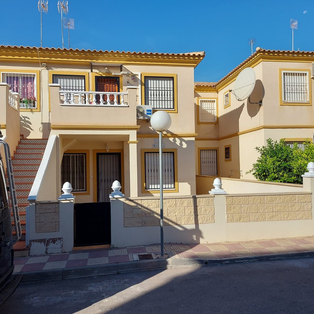 2 Bed Ground Floor Apartment in Playa Flamenca
