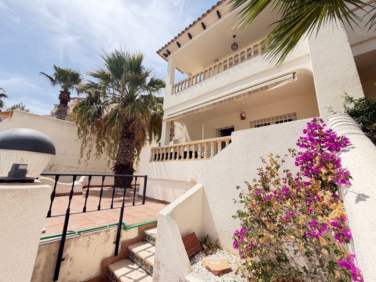 2 Bed Ground Floor Apartment in Las Ramblas Golf