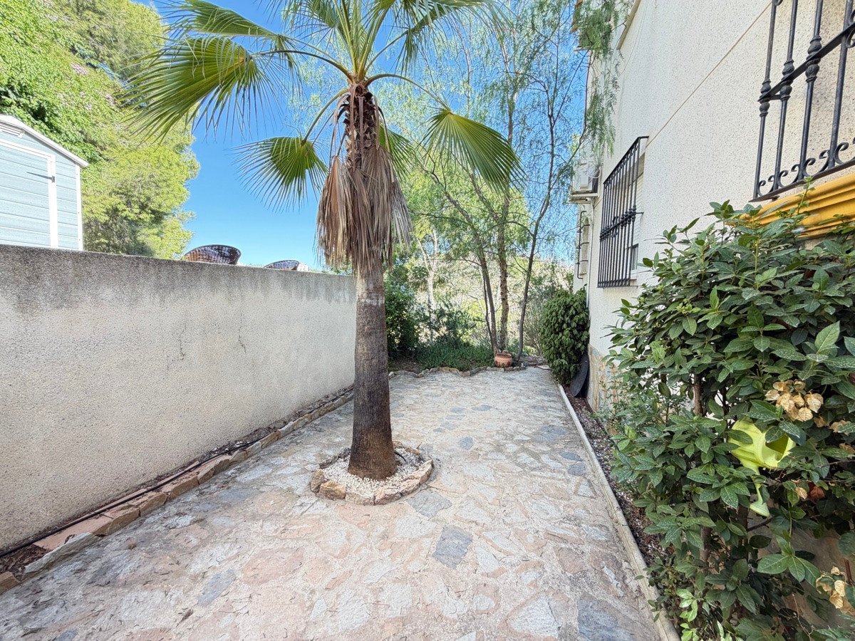 2 Bed Ground Floor Apartment in Las Ramblas Golf
