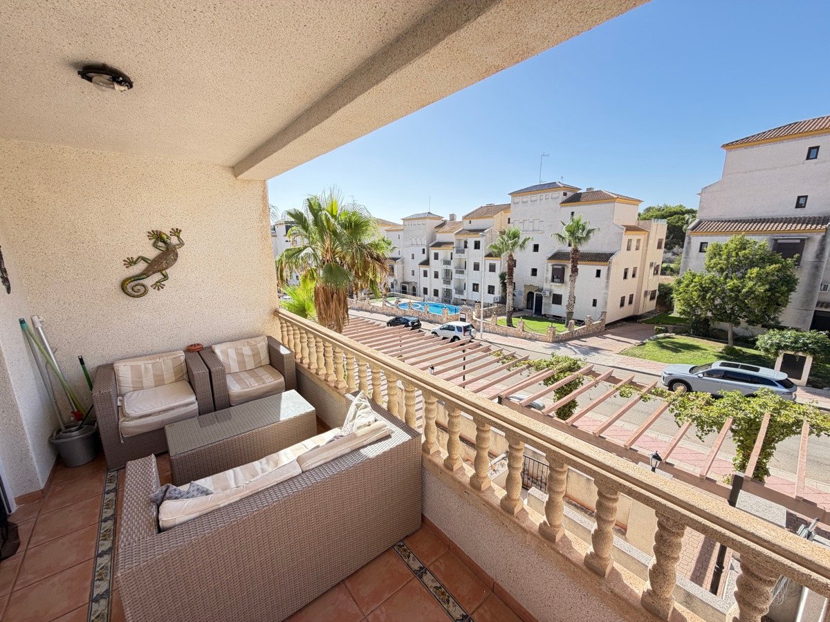 2 Bed Ground Floor Apartment in Las Ramblas Golf