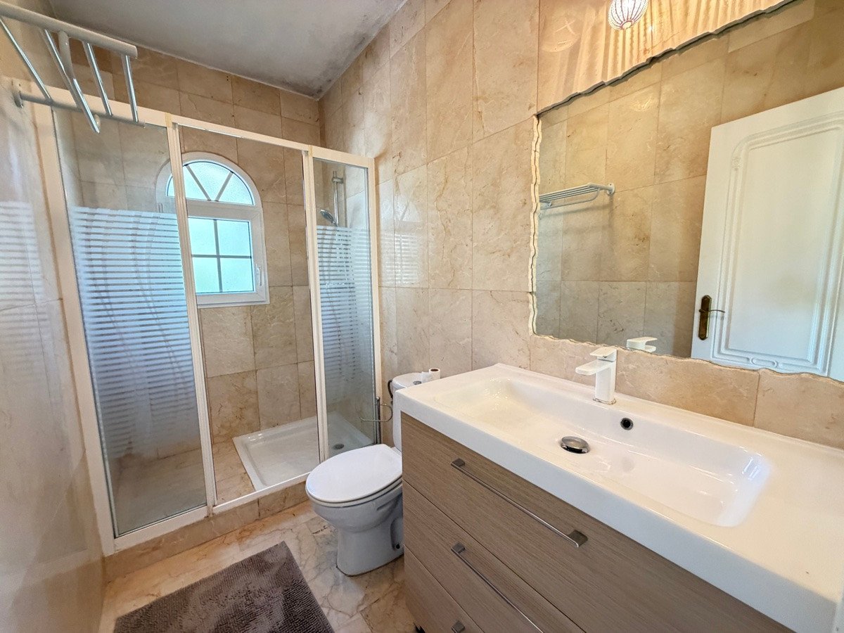 2 Bed Ground Floor Apartment in Las Ramblas Golf
