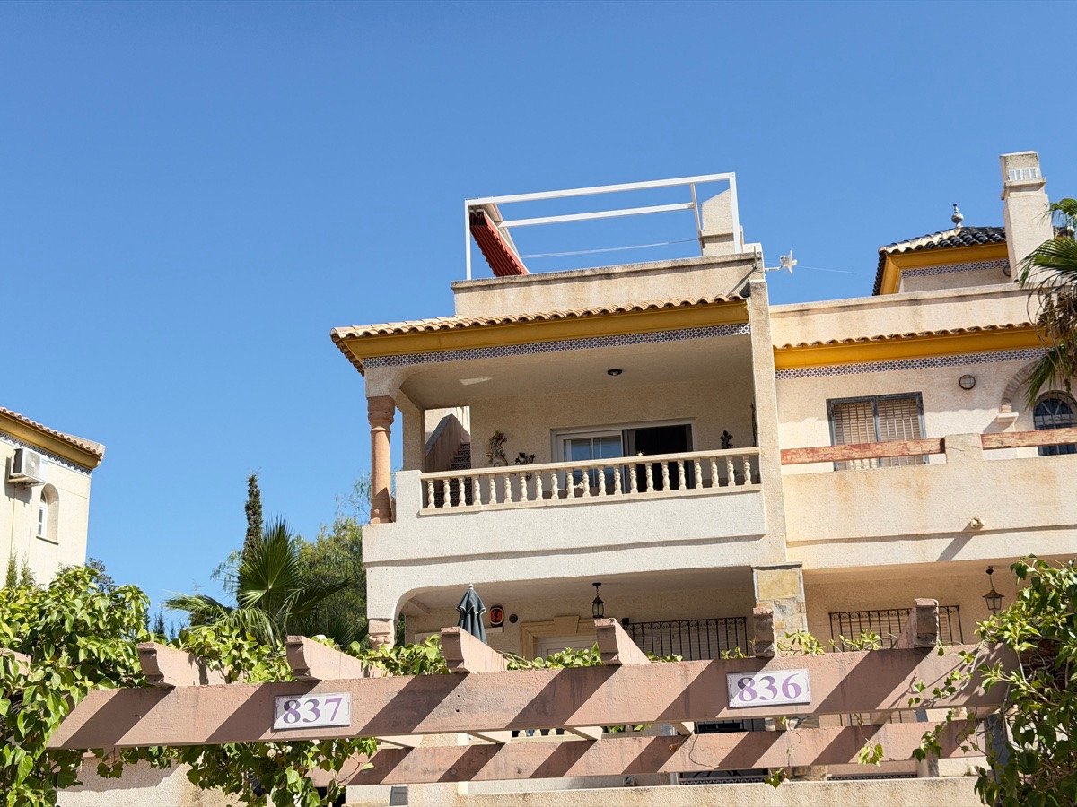 2 Bed Ground Floor Apartment in Las Ramblas Golf