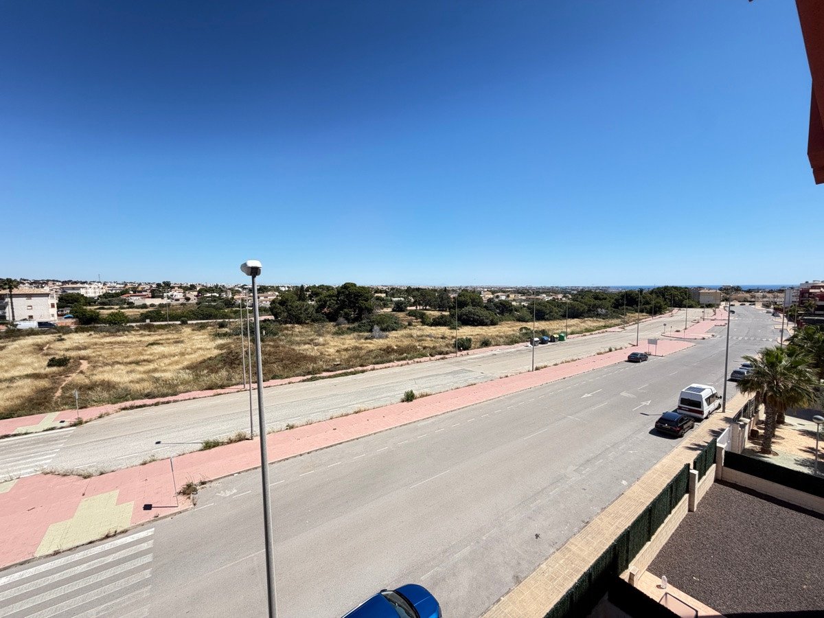 2 Bed Ground Floor Apartment in Lomas de Cabo Roig