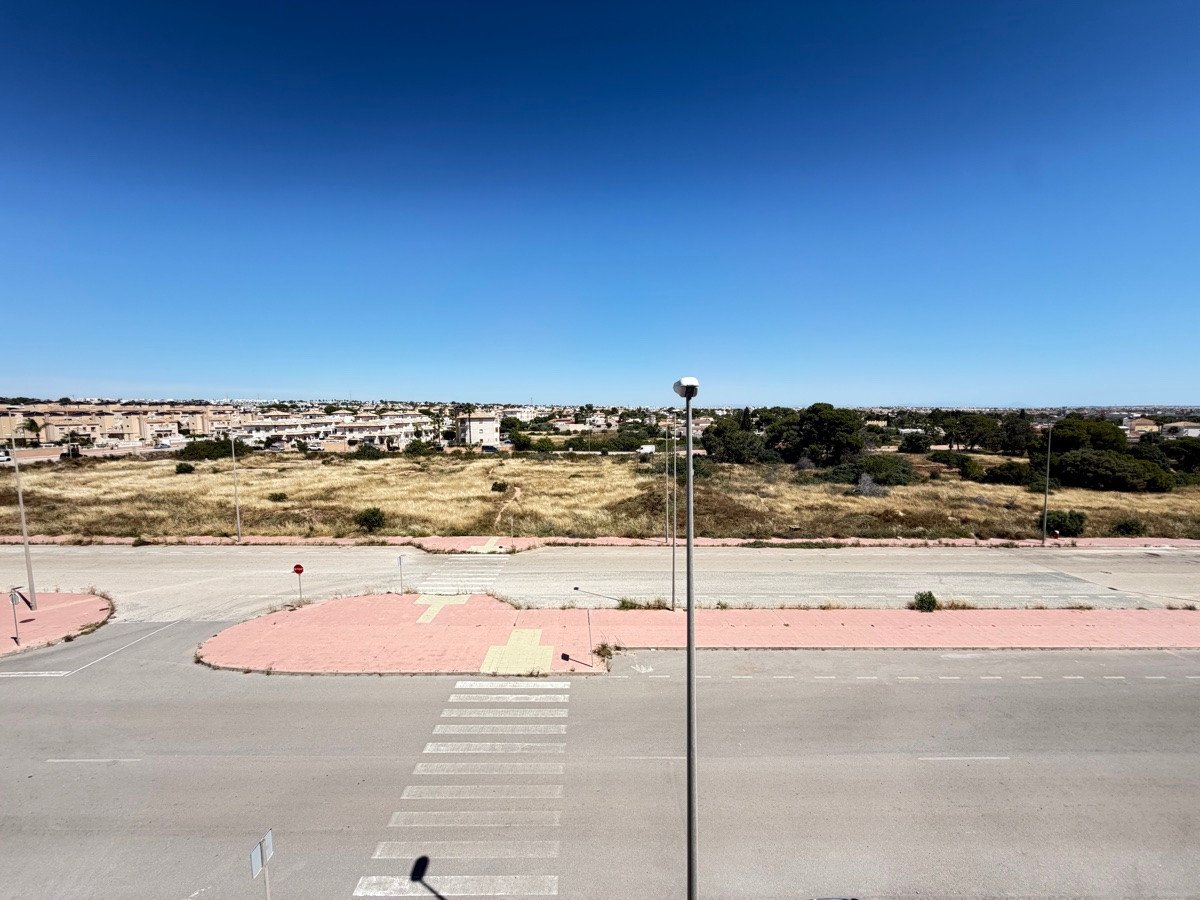 2 Bed Ground Floor Apartment in Lomas de Cabo Roig