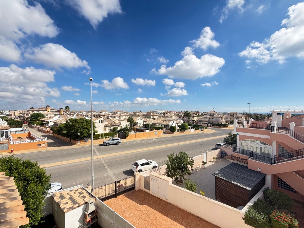 2 Bed Ground Floor Apartment in Lomas de Cabo Roig