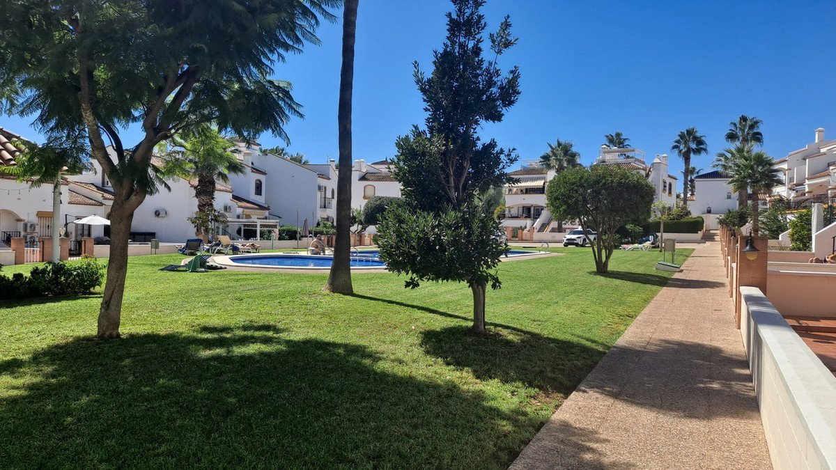 2 Bed Townhouse in Orihuela Costa