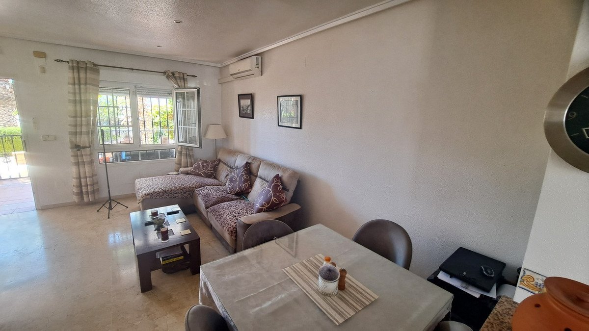 2 Bed Townhouse in Orihuela Costa