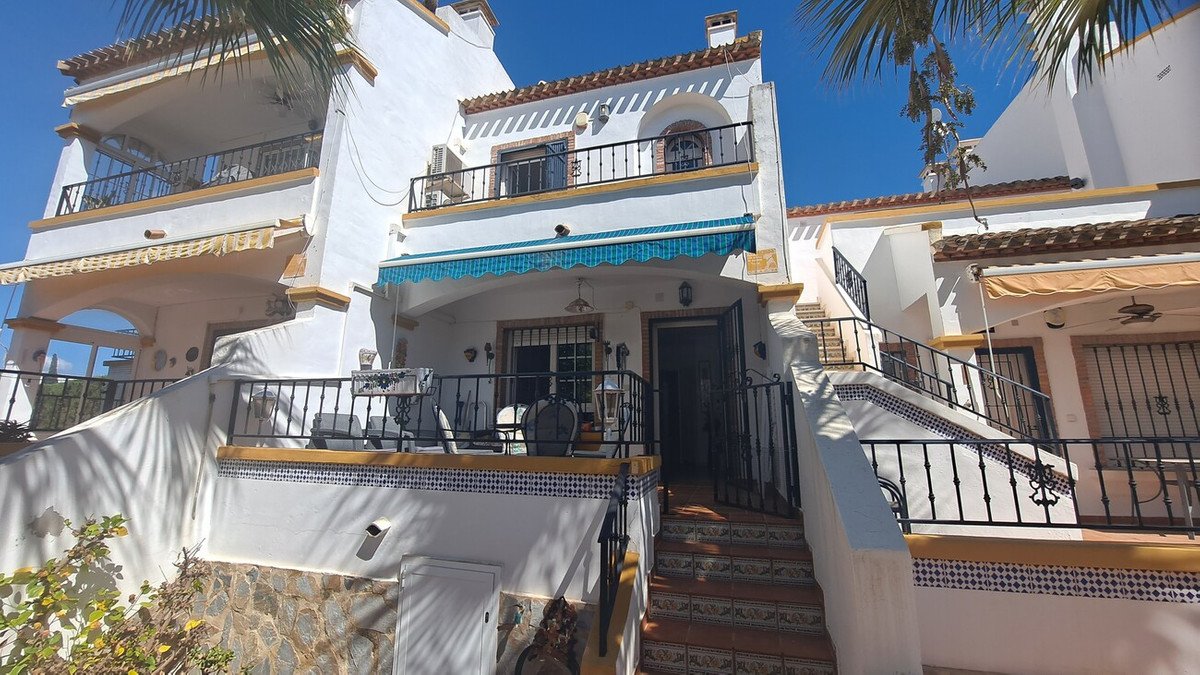 2 Bed Townhouse in Orihuela Costa