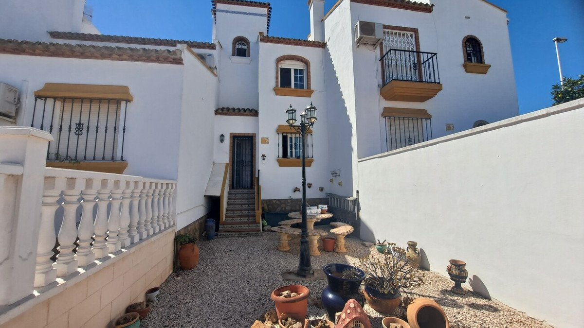 2 Bed Townhouse in Orihuela Costa