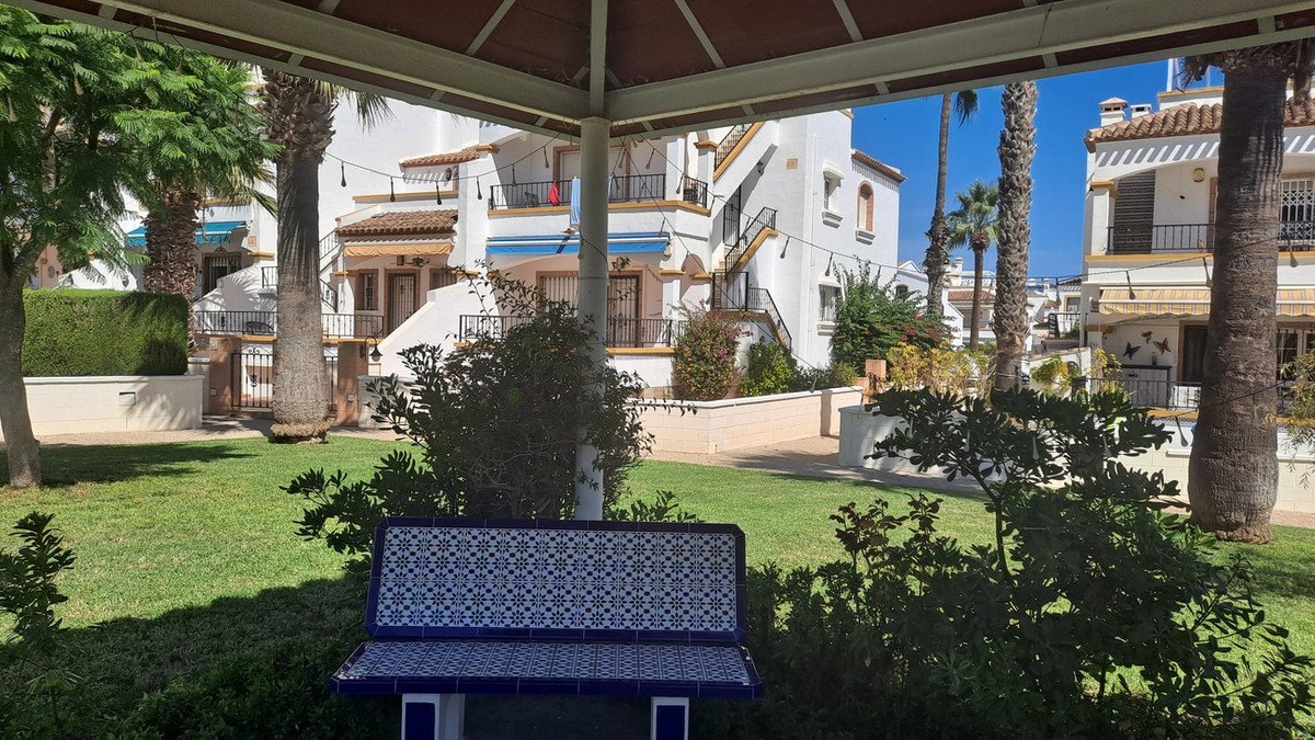 2 Bed Townhouse in Orihuela Costa