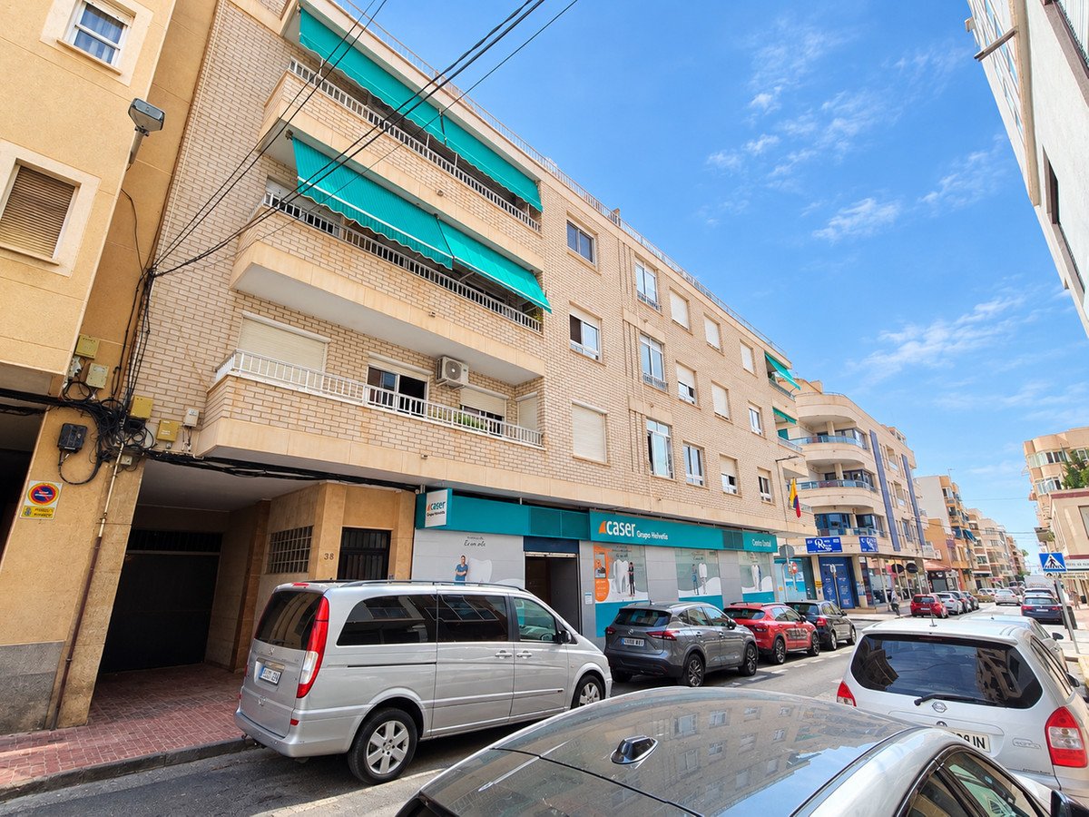 3 Bed Ground Floor Apartment in Torrevieja