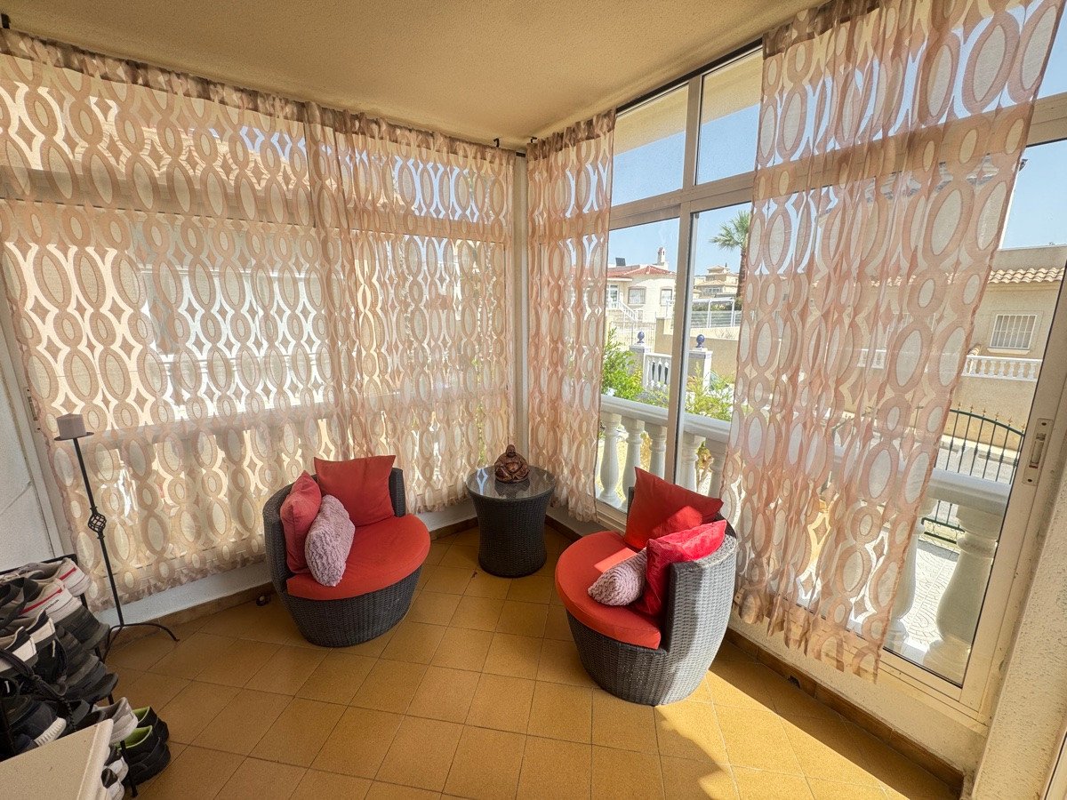 4 Bed Detached Villa in Villamartin
