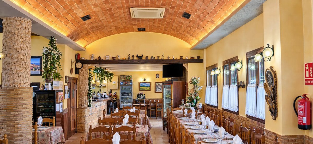 5 Bed Commercial in Orihuela