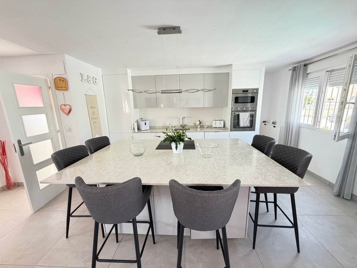 3 Bed Detached Villa in San Miguel de Salinas