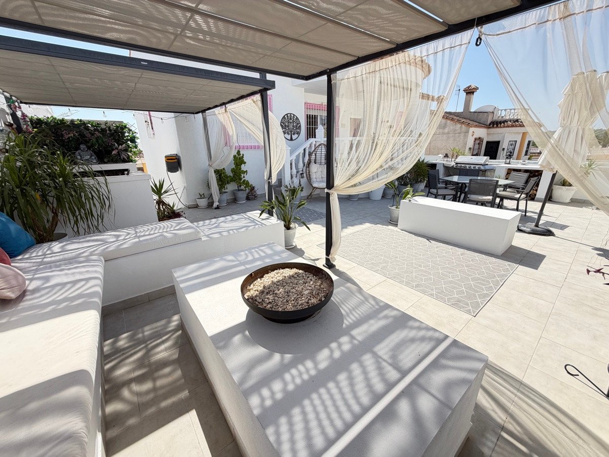 3 Bed Detached Villa in San Miguel de Salinas