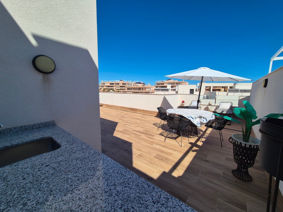 3 Bed Penthouse in Villamartin