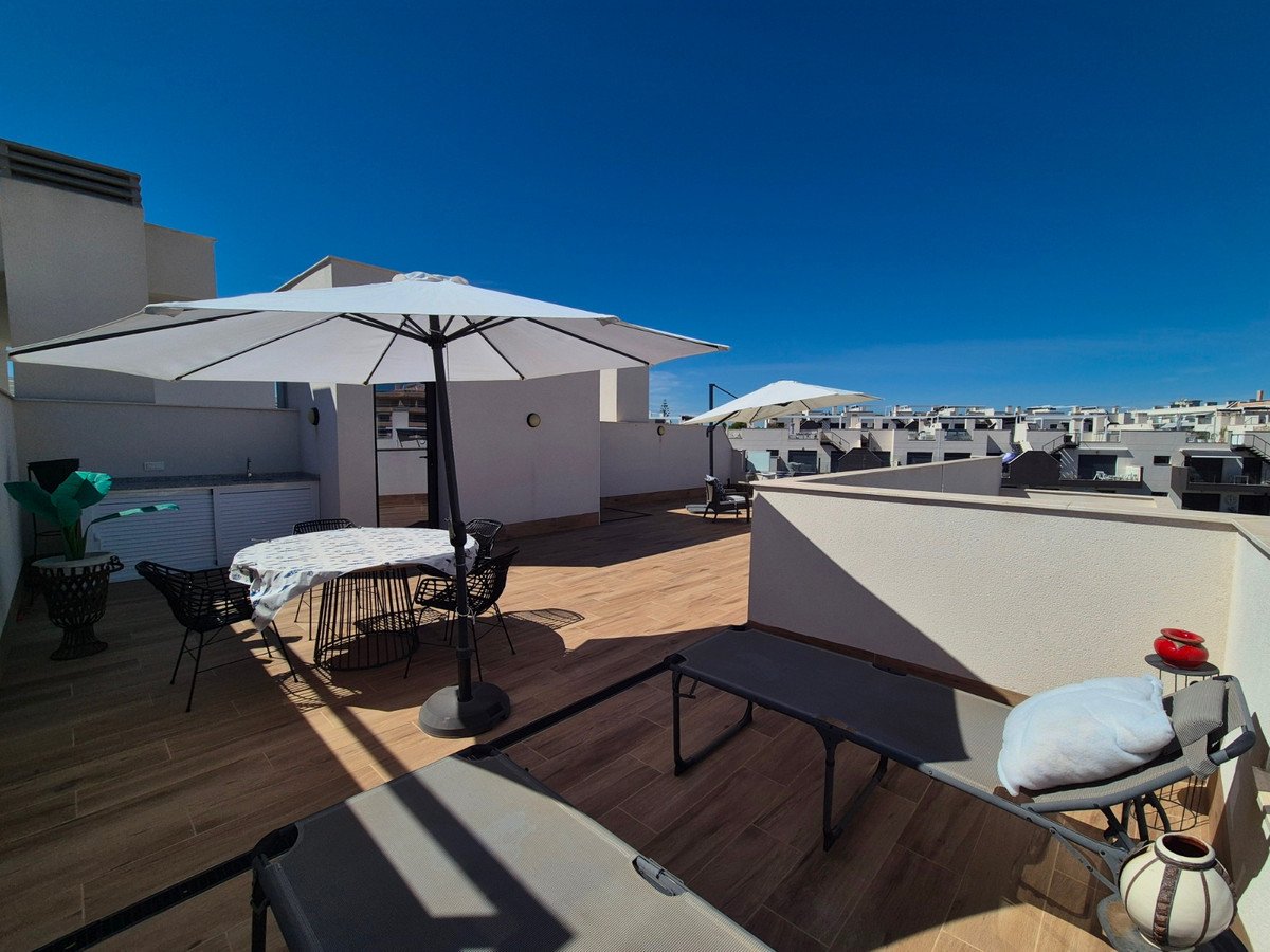 3 Bed Penthouse in Villamartin