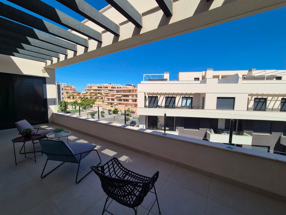 3 Bed Penthouse in Villamartin