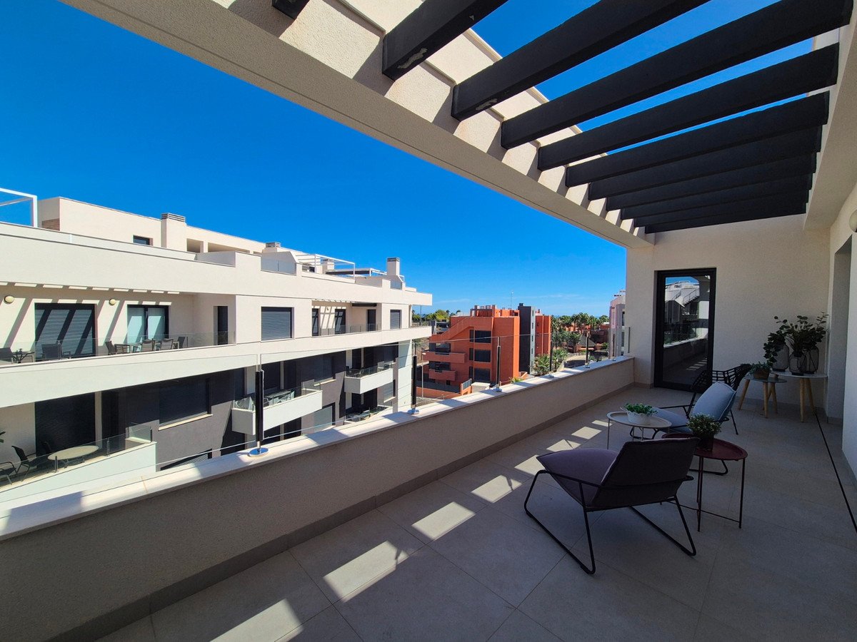 3 Bed Penthouse in Villamartin