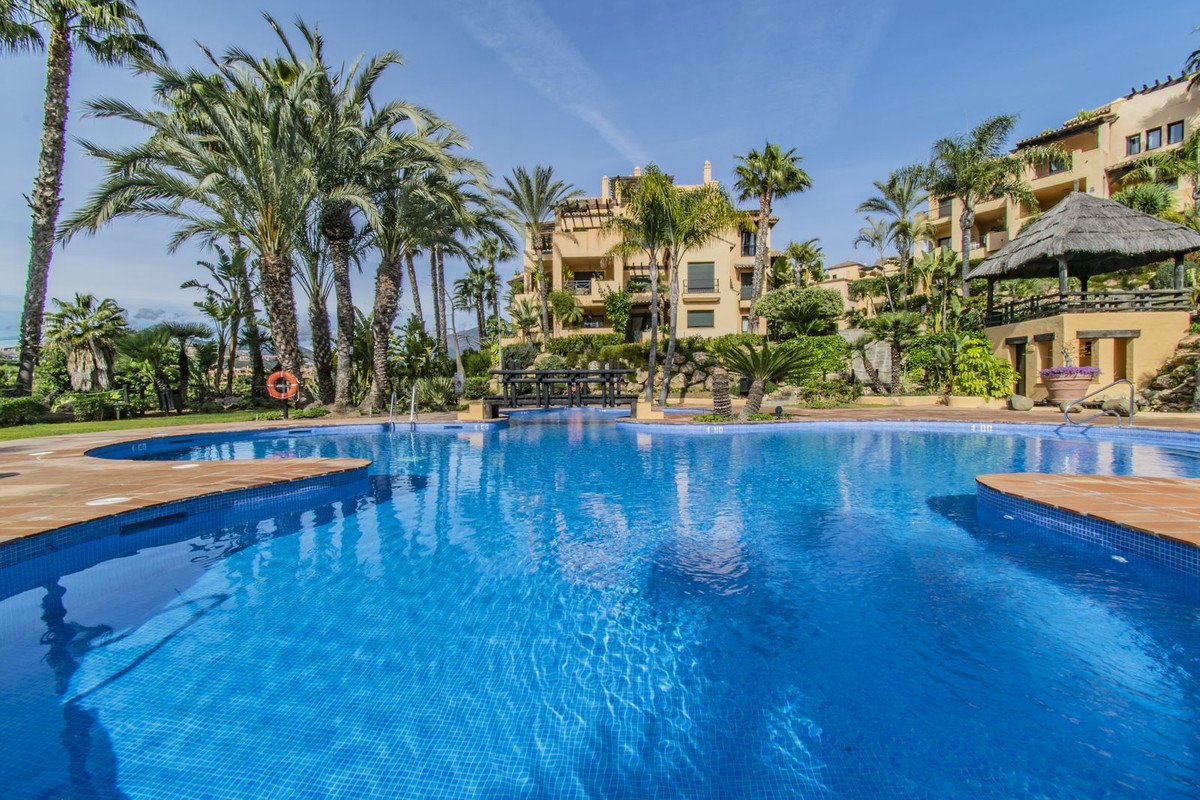 2 Bed Middle Floor Apartment in Atalaya