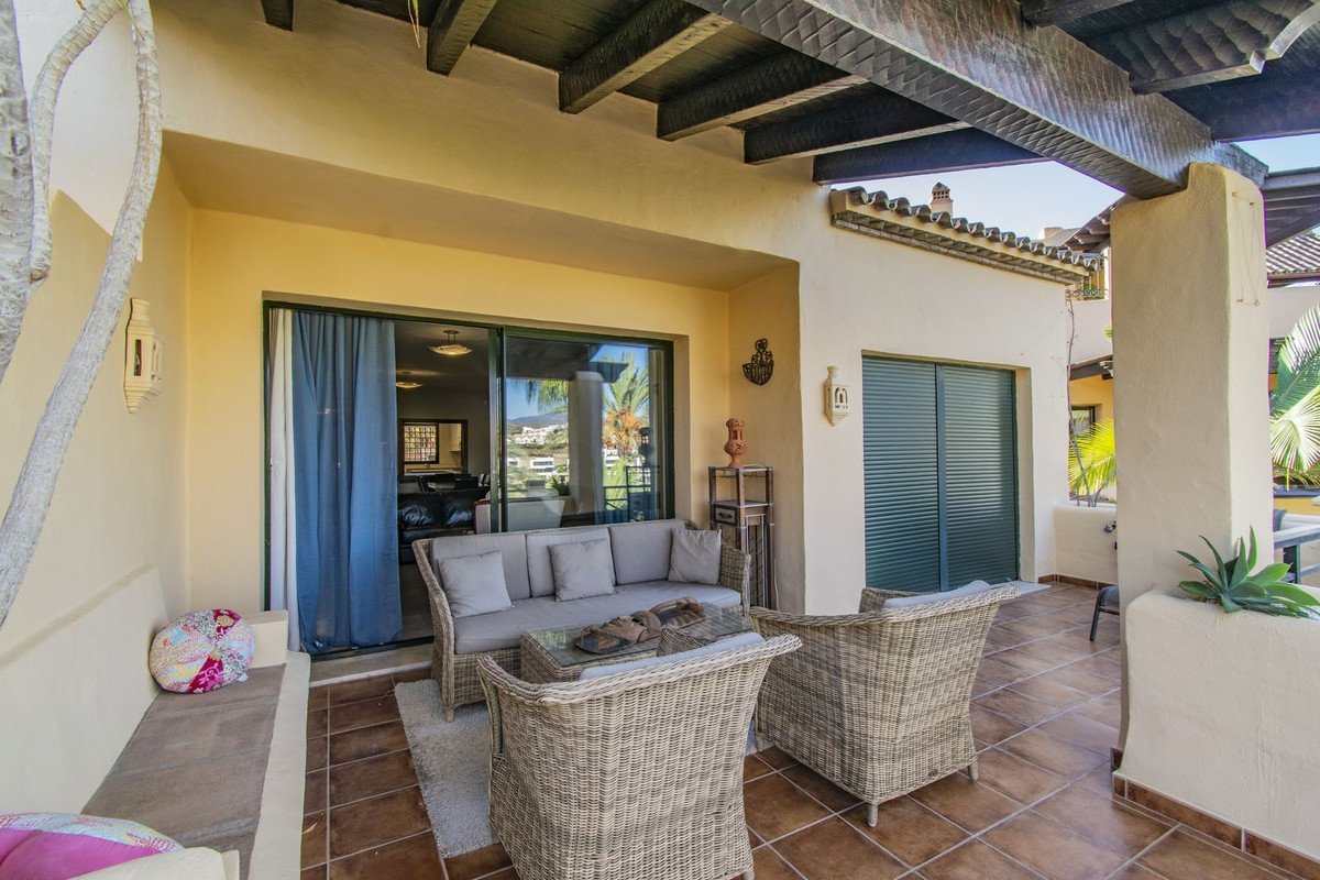 2 Bed Middle Floor Apartment in Atalaya