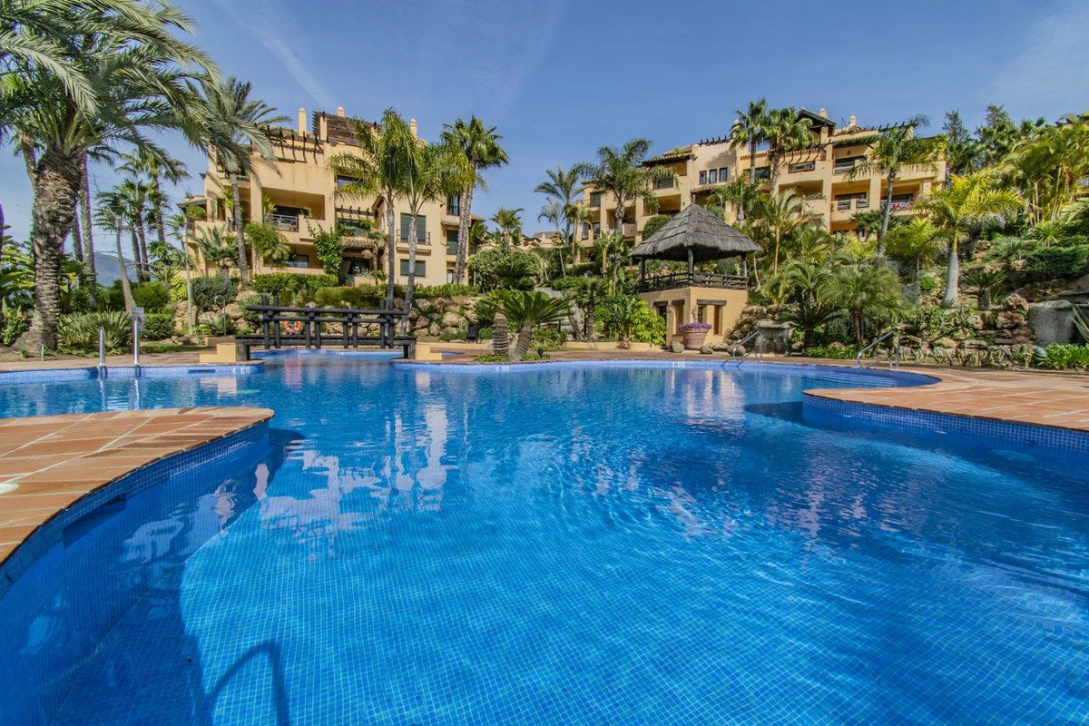 2 Bed Middle Floor Apartment in Atalaya