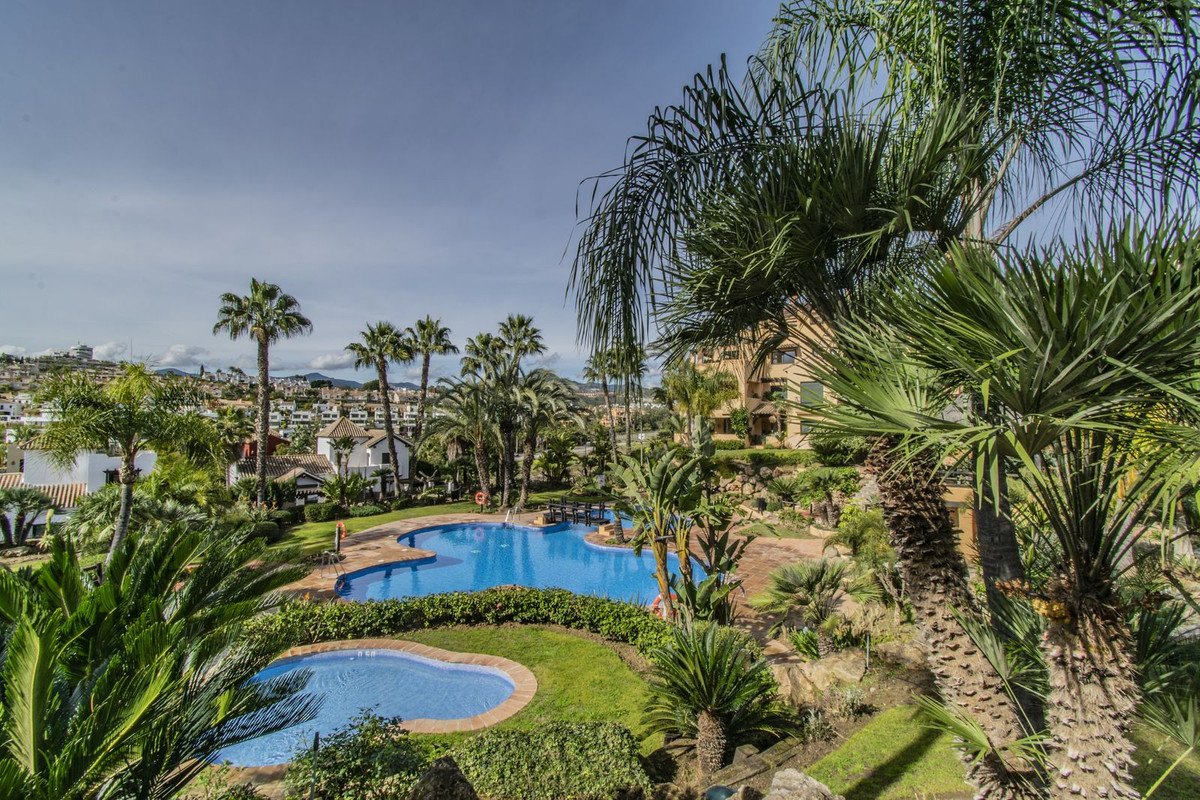 2 Bed Middle Floor Apartment in Atalaya
