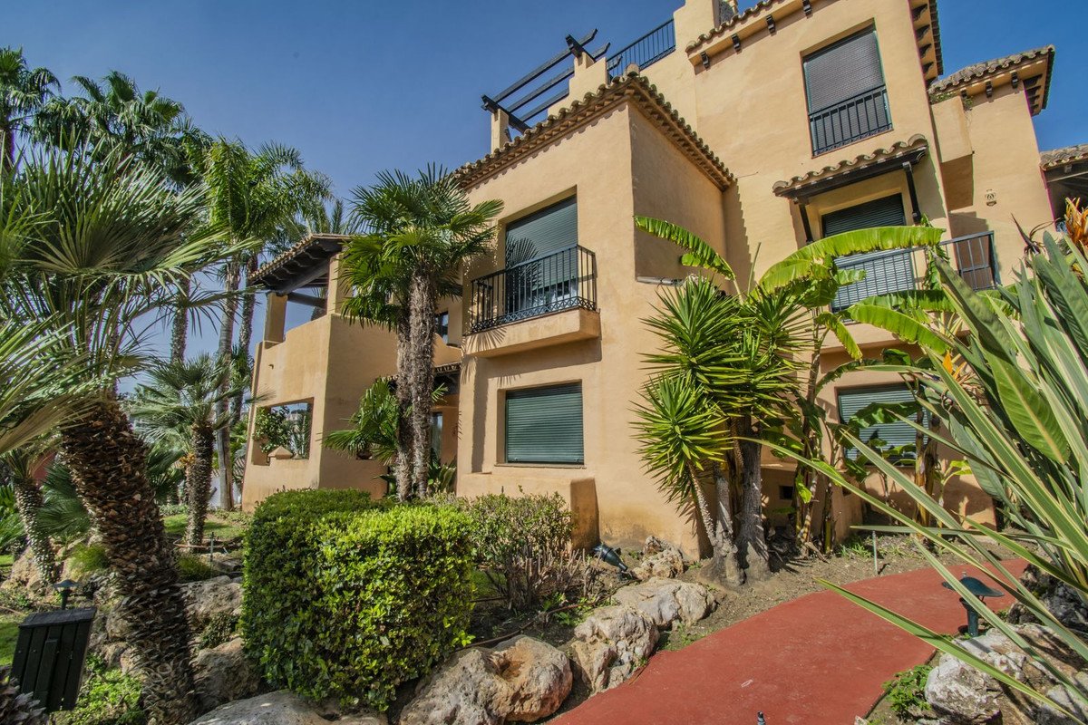 2 Bed Middle Floor Apartment in Atalaya