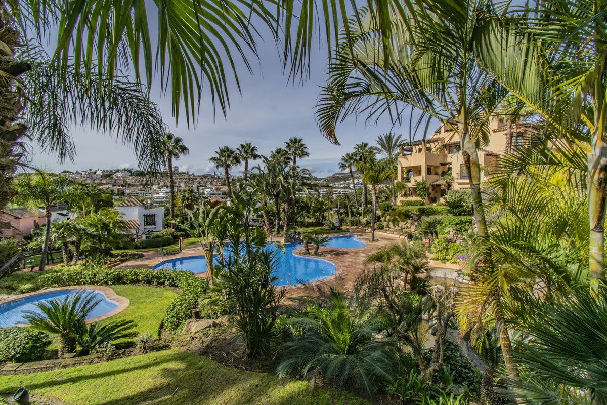 2 Bed Middle Floor Apartment in Atalaya