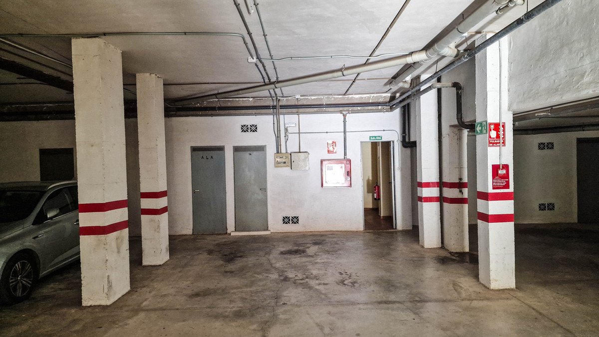 2 Bed Middle Floor Apartment in La Duquesa