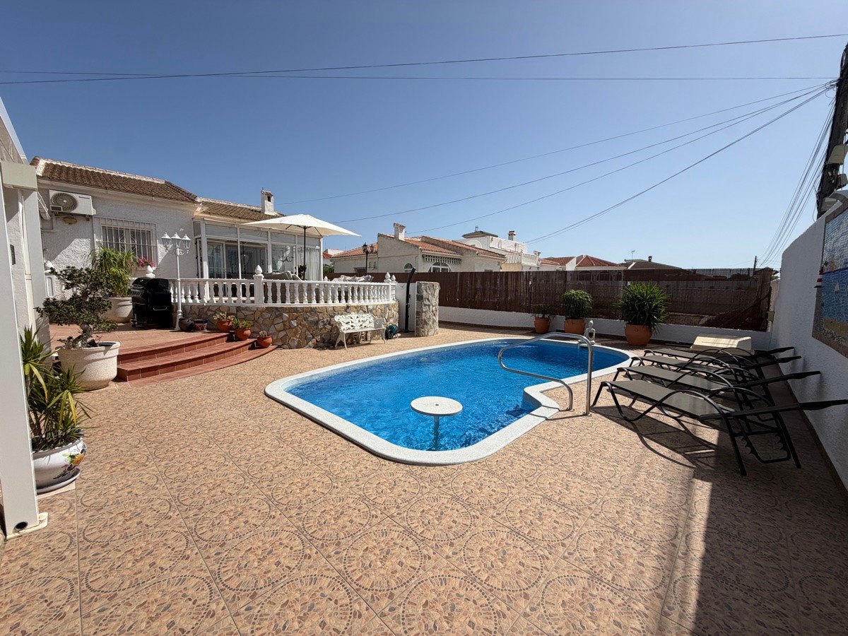 3 Bed Bungalow in San Luis