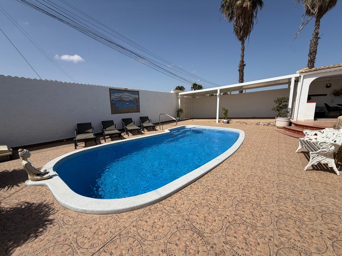 3 Bed Bungalow in San Luis