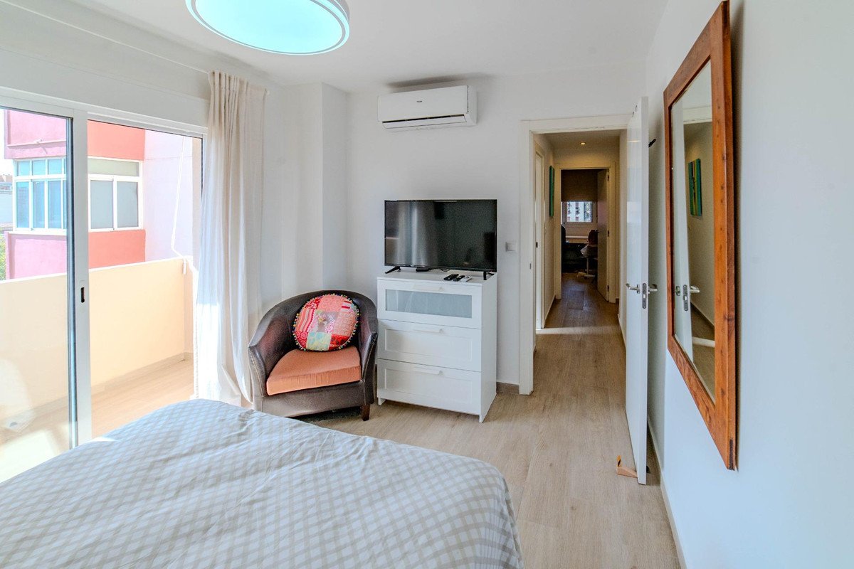 3 Bed Middle Floor Apartment in Málaga
