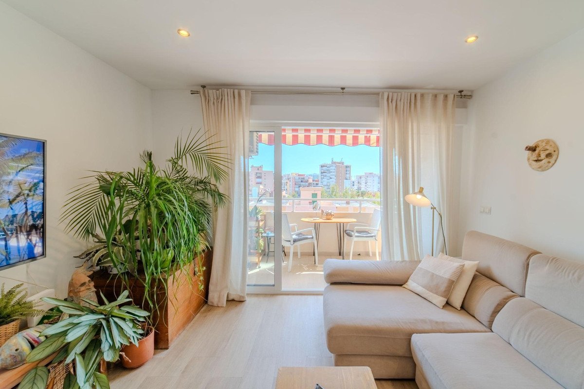 3 Bed Middle Floor Apartment in Málaga