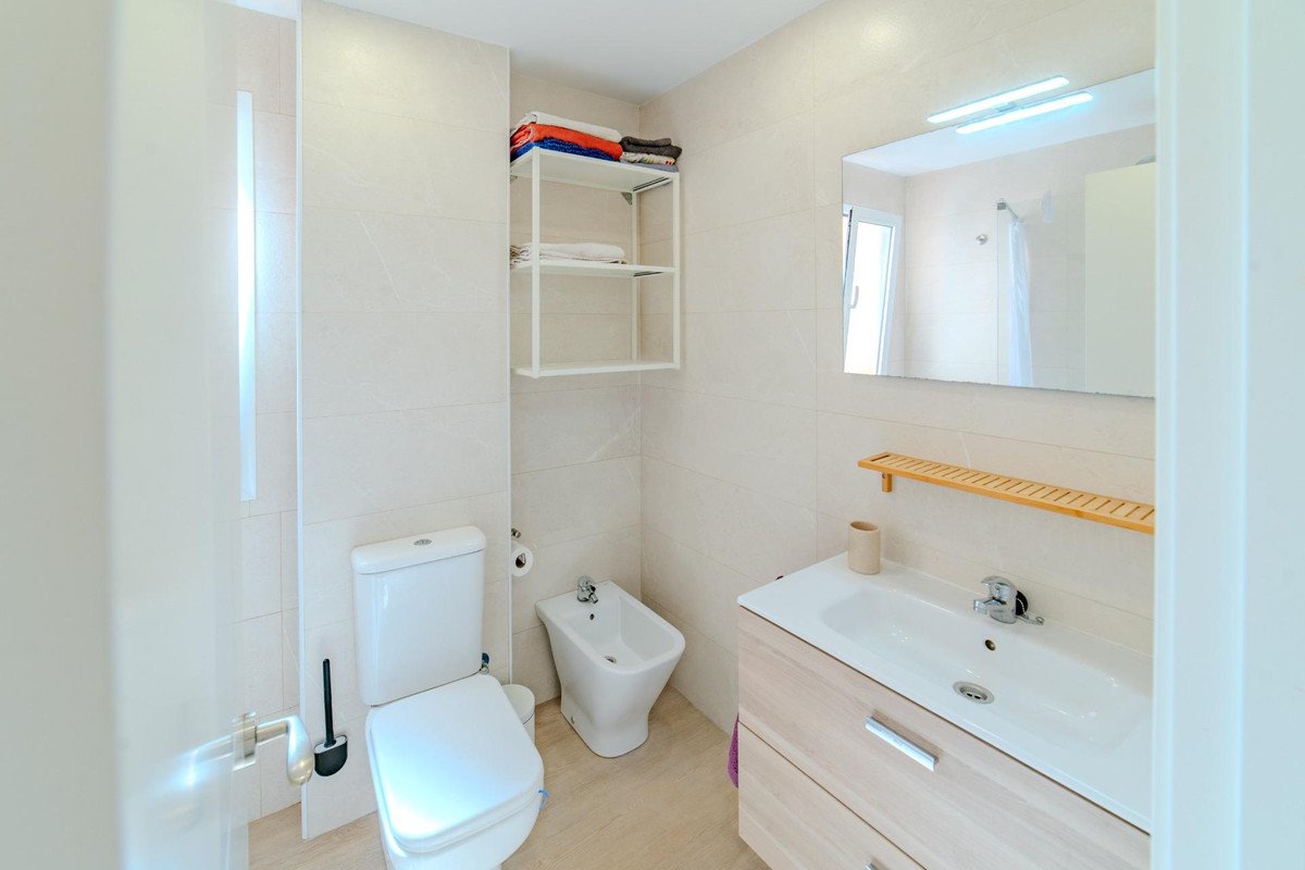 3 Bed Middle Floor Apartment in Málaga