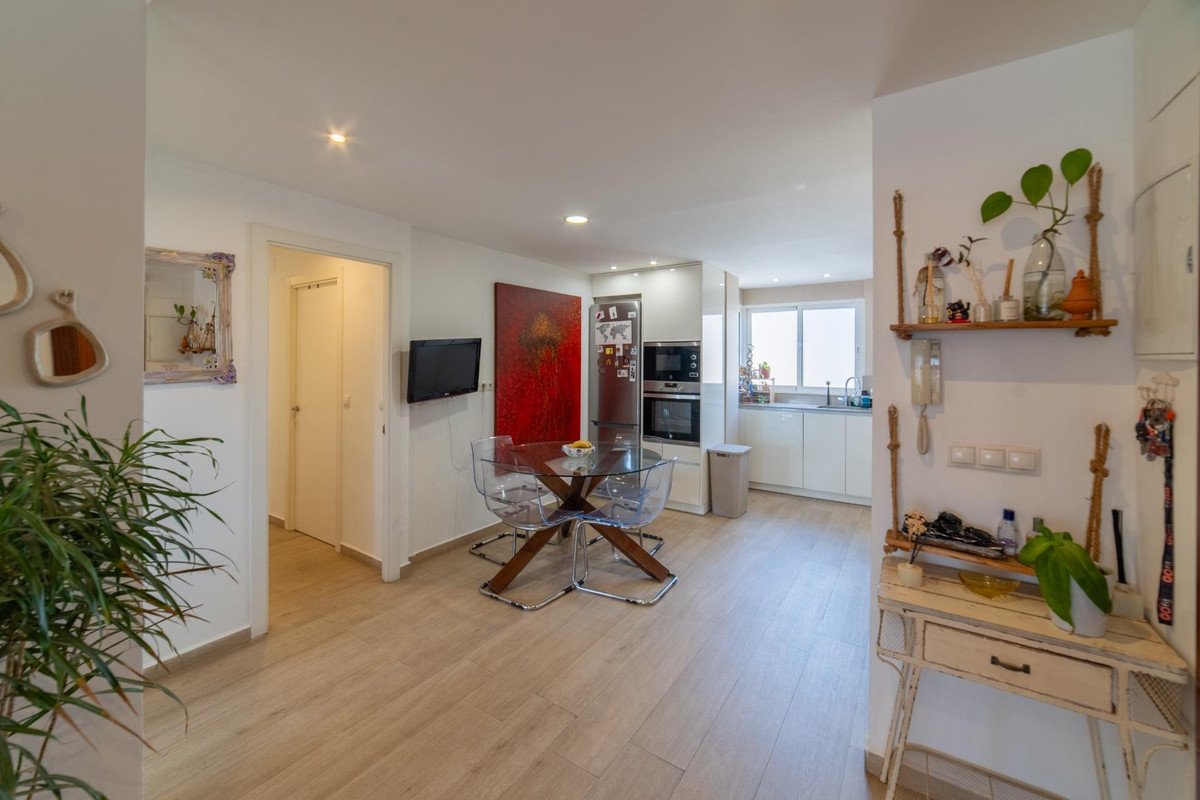 3 Bed Middle Floor Apartment in Málaga