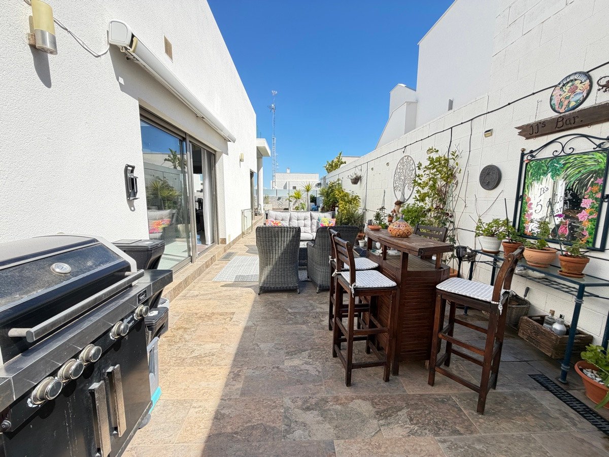 3 Bed Detached Villa in Villamartin