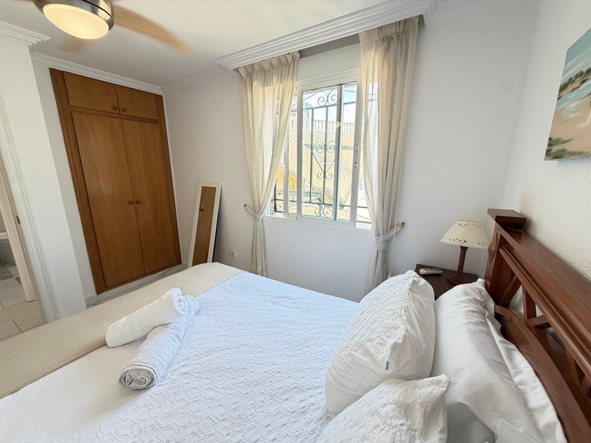 5 Bed Detached Villa in Villamartin