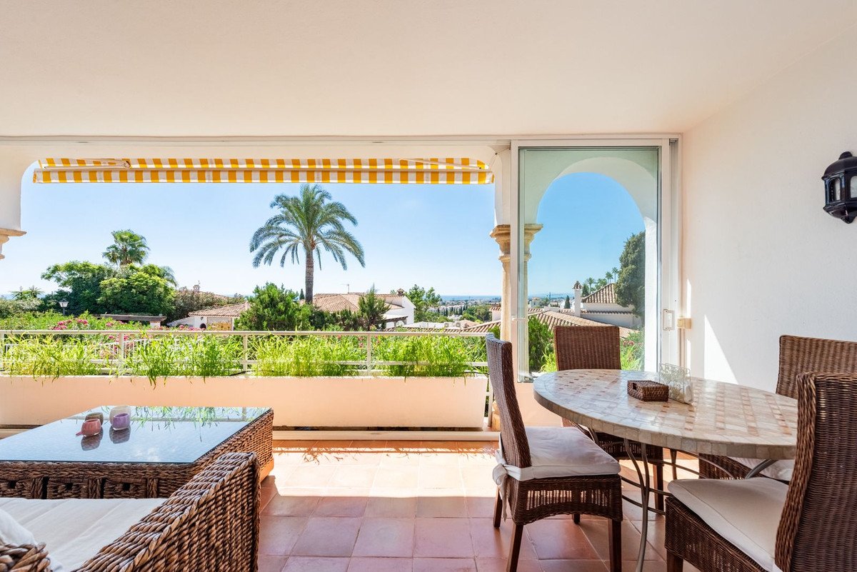 2 Bed Townhouse in El Paraiso