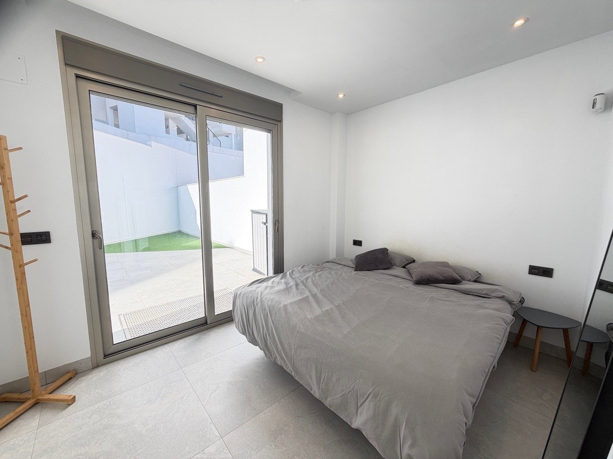 4 Bed Detached Villa in Villamartin