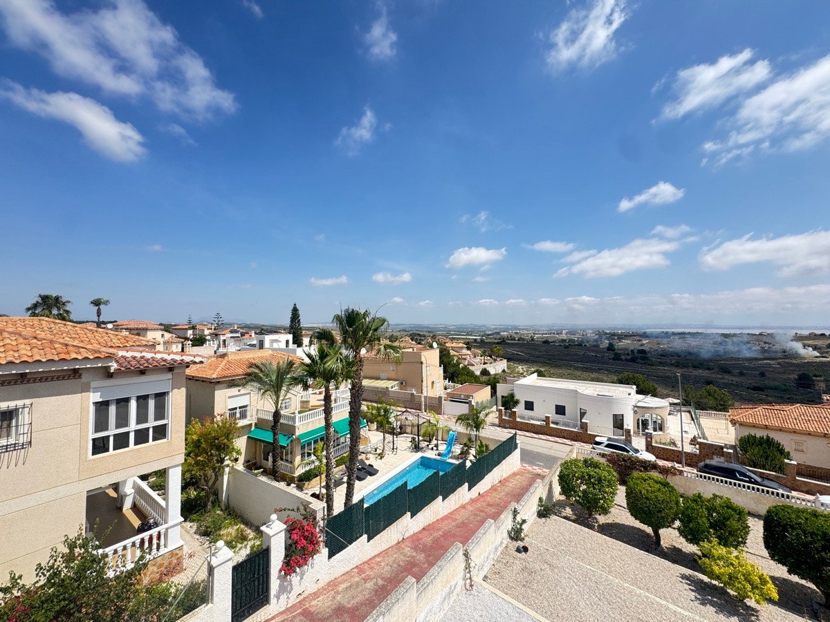 5 Bed Detached Villa in San Miguel de Salinas