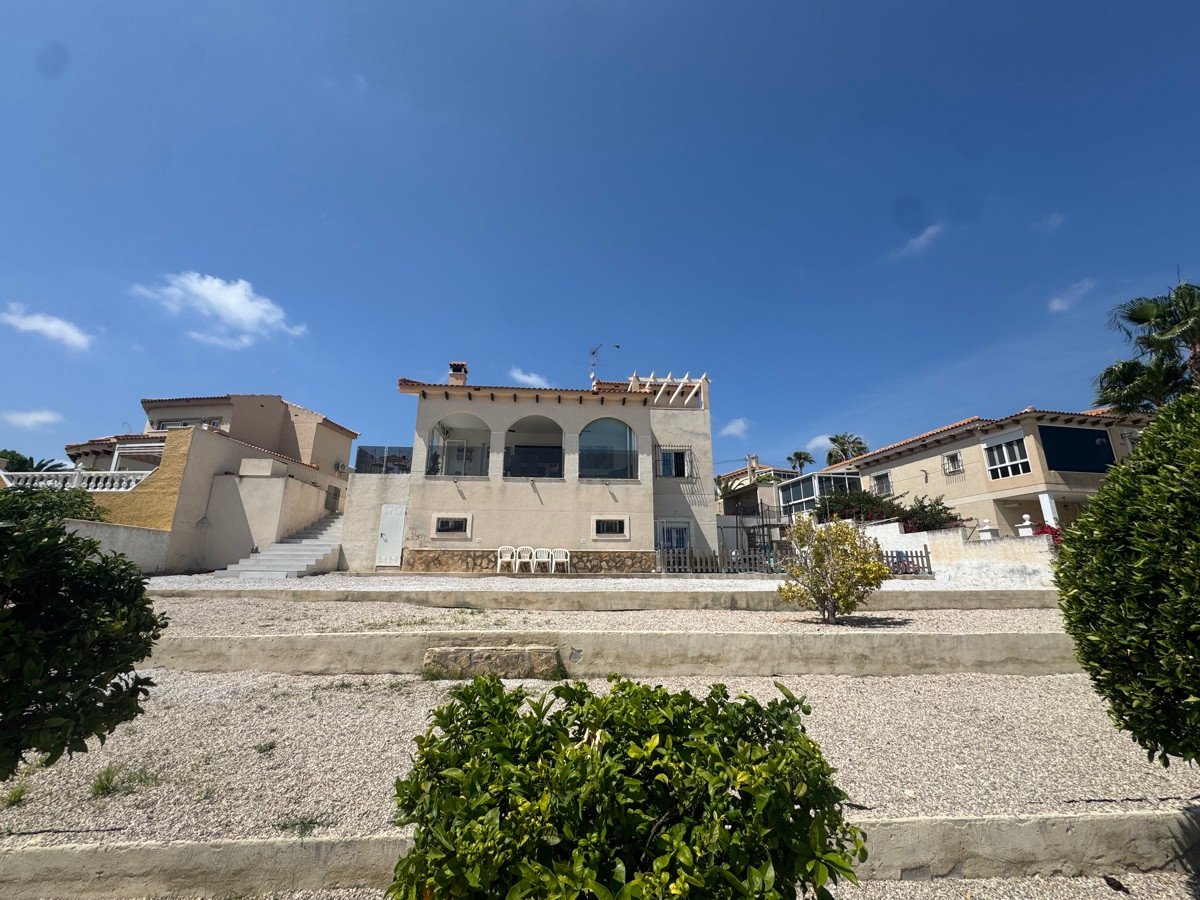 5 Bed Detached Villa in San Miguel de Salinas