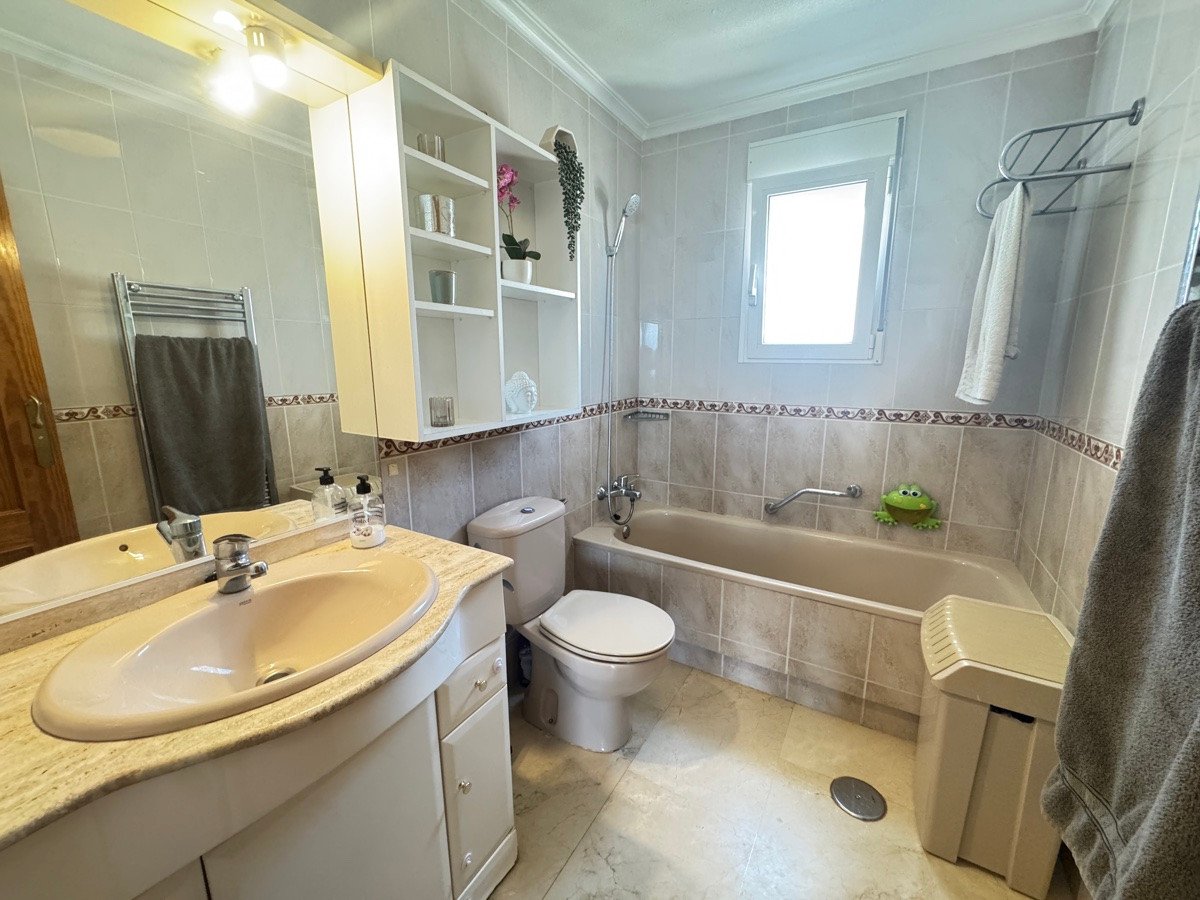5 Bed Detached Villa in San Miguel de Salinas