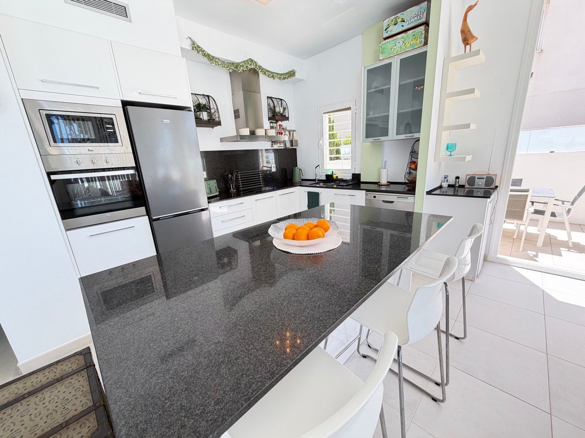 4 Bed Detached Villa in Mil Palmeras