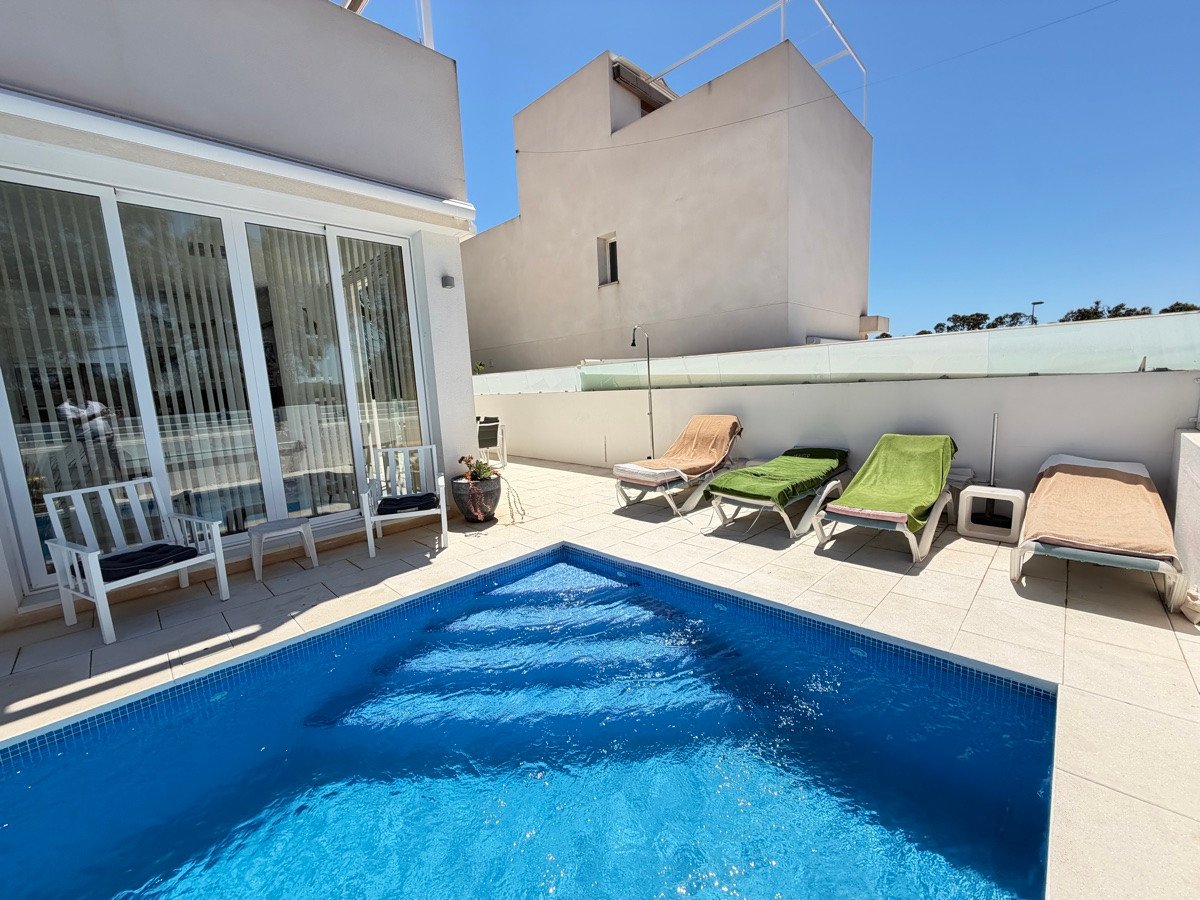 4 Bed Detached Villa in Mil Palmeras