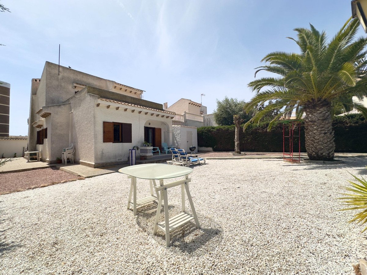 3 Bed Detached Villa in Cabo Roig