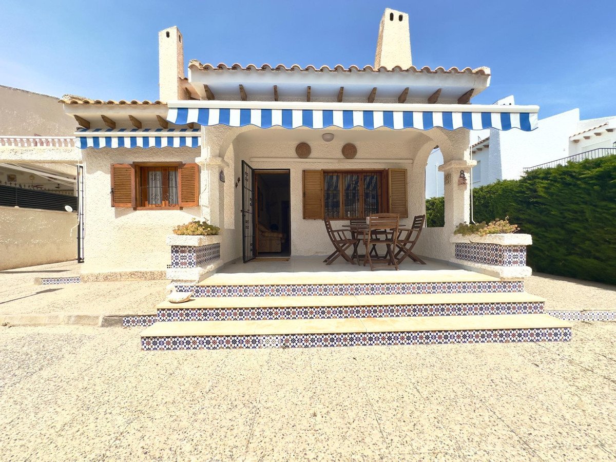 3 Bed Detached Villa in Cabo Roig