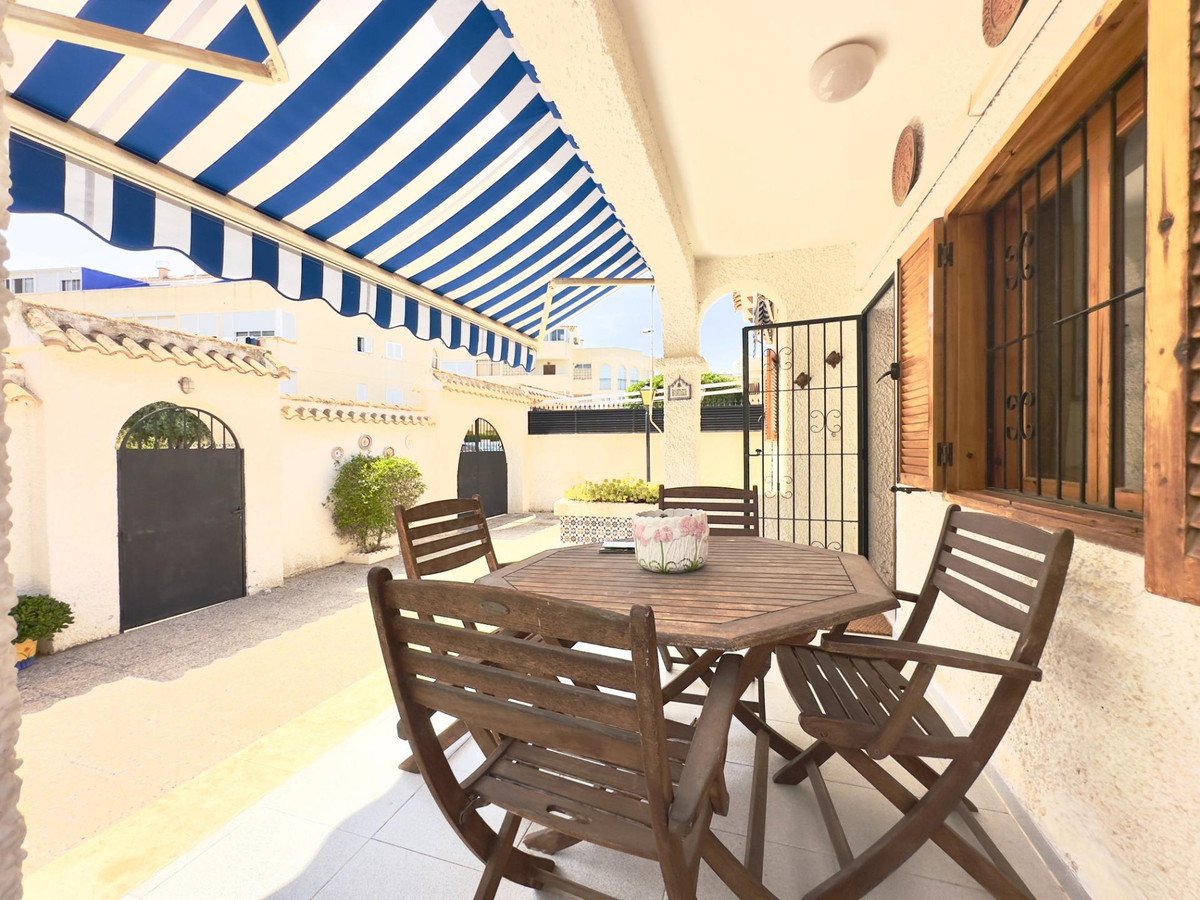 3 Bed Detached Villa in Cabo Roig