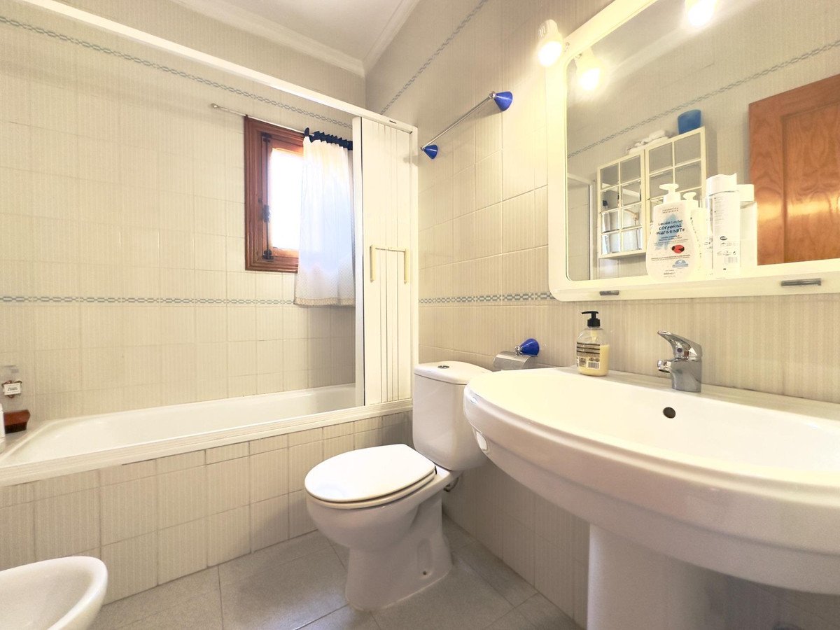 3 Bed Detached Villa in Cabo Roig