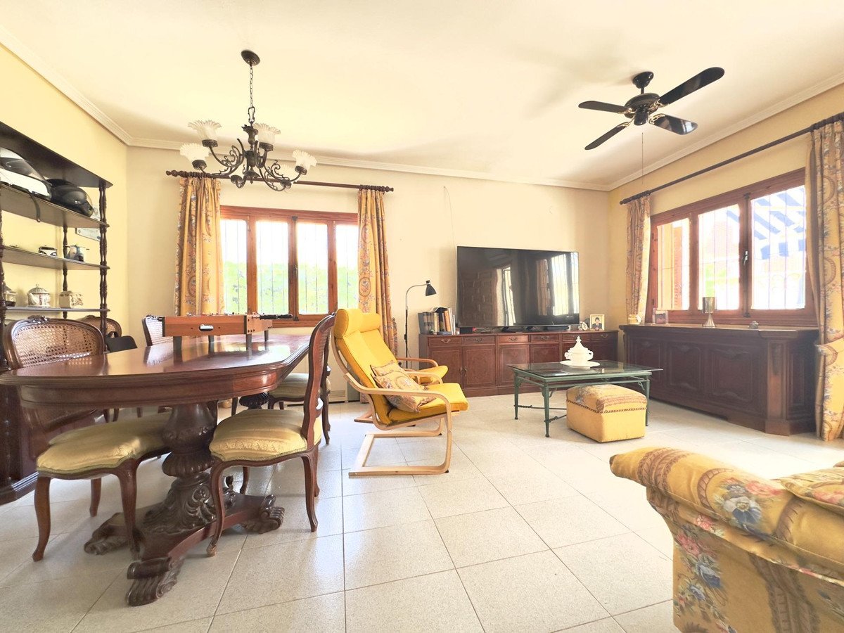 3 Bed Detached Villa in Cabo Roig